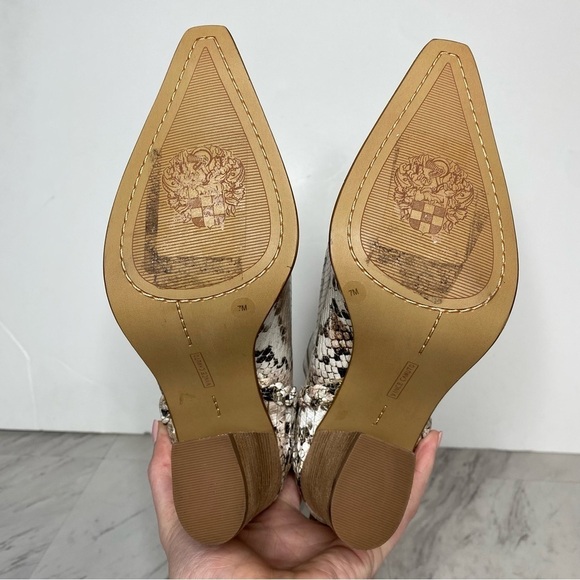 Vince Camuto Delsimba Snakeskin Bootie 7M - Picture 11 of 12